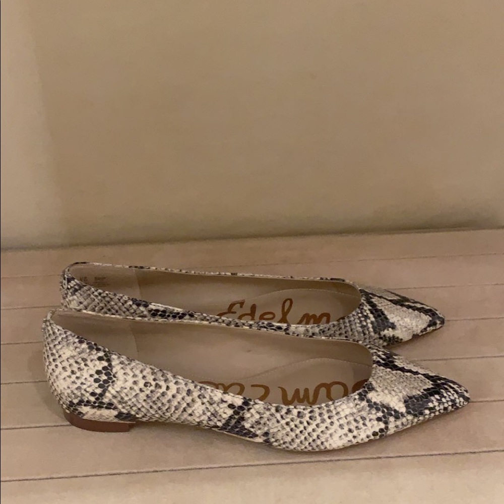 Sam Edelman  sophisticated flats